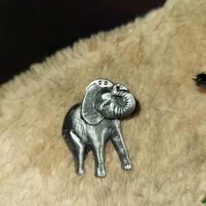 Vintage Pewter Silver Elephant Pin Brooch